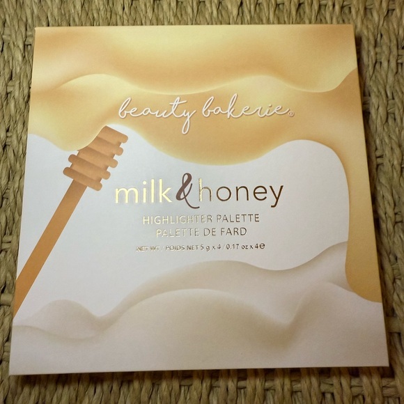 Milk & Honey Highlighter Palette - Picture 2 of 5